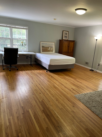 Bedroom - Furnished Rooms-Sycamore Lane-Montgomery House