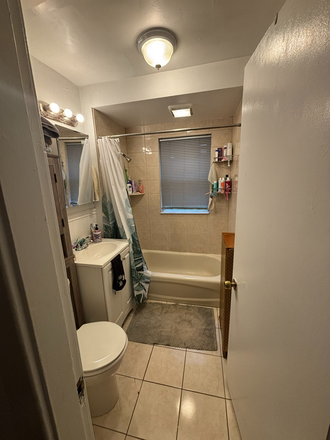 bathroom - Apartment