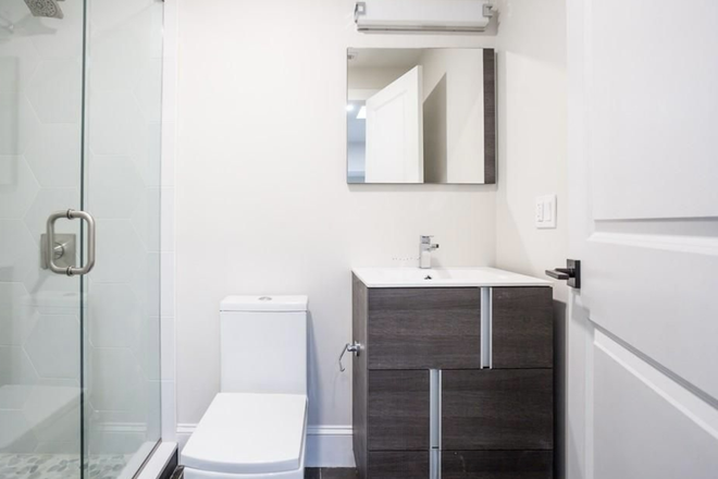 TEXT (603) 689-4301 FOR MORE INVENTORY + TO SCHEDULE A SHOWING - !! NEW !! LARGE, RECENTLY RENOVATED 3BD/1BR IN SOUTH END *9/1/26* Apartments