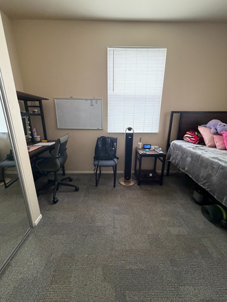 As you walk in - Camino Del Sol Apartments (CLOSE TO CAMPUS)