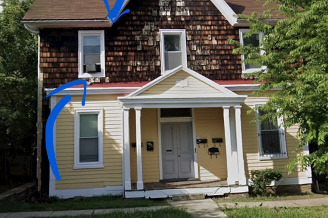 Outside view - Cozy Studio Room <1 mile from jhu, by Waverly Giant