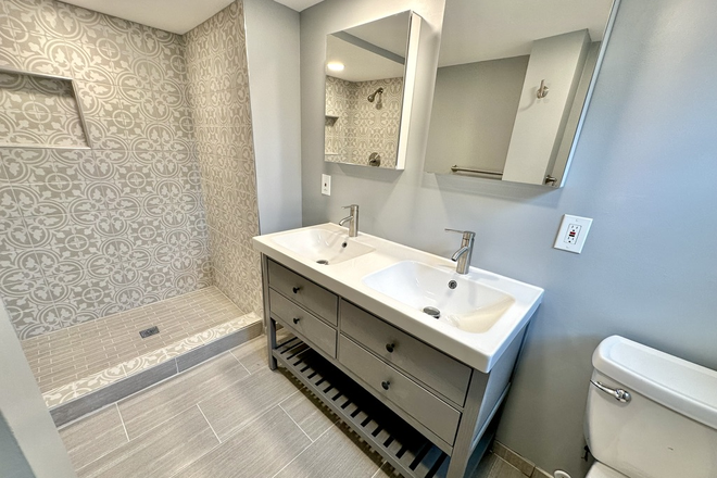 STUNNING BATHROOMS! - HUGE 5-BEDROOMS HOUSE, STARTING AT $775 PER ROOM, FREE PARKING,  BIG FENCED YARD, AVAIL AUG. 1!!!