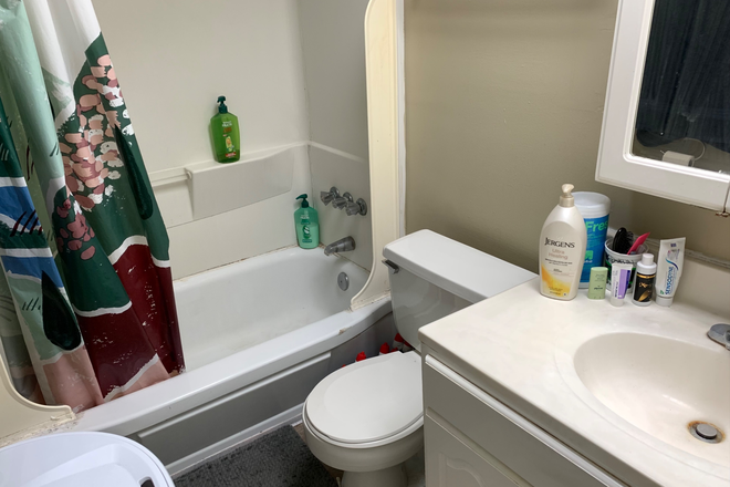 Bathroom - Furnished Room Available Short-Term May-August 2026 Apartments