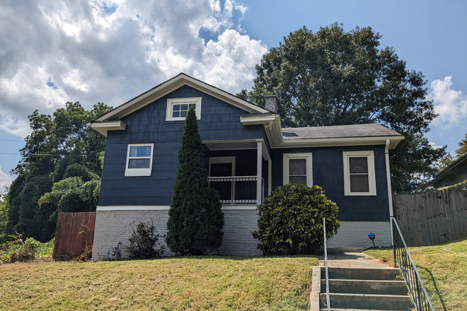 front of house - Grove Park home near Westside Park with office space & backyard