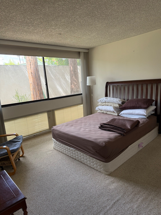 Master nedroom - Quiet 2bed/2bath apartment available now