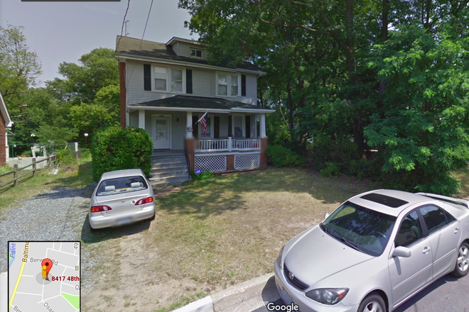 Frontdoor - 7 Bedroom house walking distance to UMD