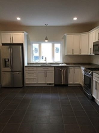 LIVING - SPACIOUS 4 BED/2 BATH WITH IN UNIT WASHER/DRYER! AVAIL. 9/1/25! Apartments