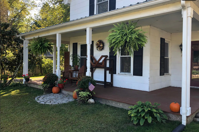 Street view - 4 Bedroom 2 Full Bathroom 1.2 miles from Umass Campus House
