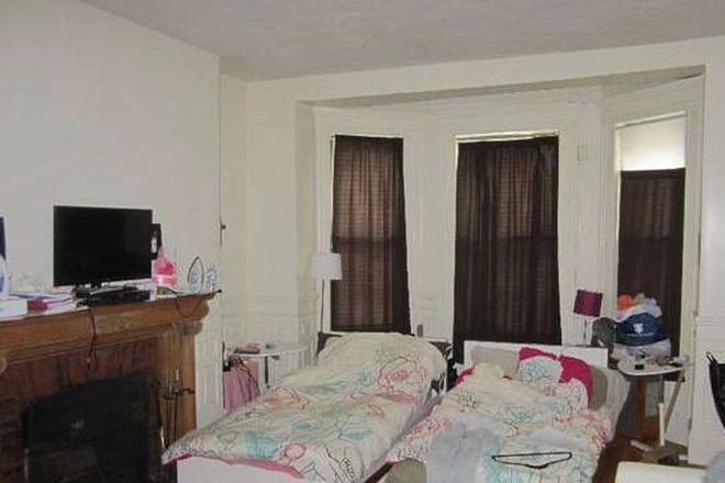 Call call or text Arezou at 617-584-7817 - SPACIOUS STUDIO IN KENMORE SQ!! Next to BU East Campus!!! H&HW included!!!! Apartments