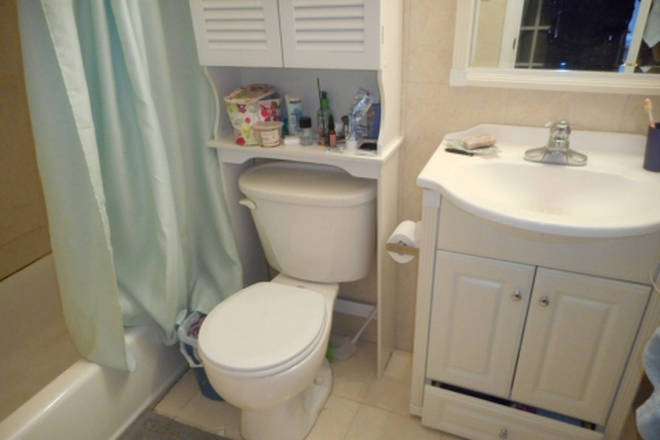 Photo - 200 Winthrop Rd Apartments