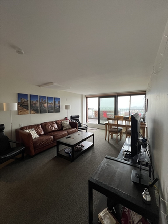 living room - LOCATION!! Amazing 3 Bed / 2 Bath available 6/1/26!! Apartments