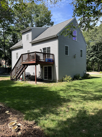 Back of home - Private home near campus