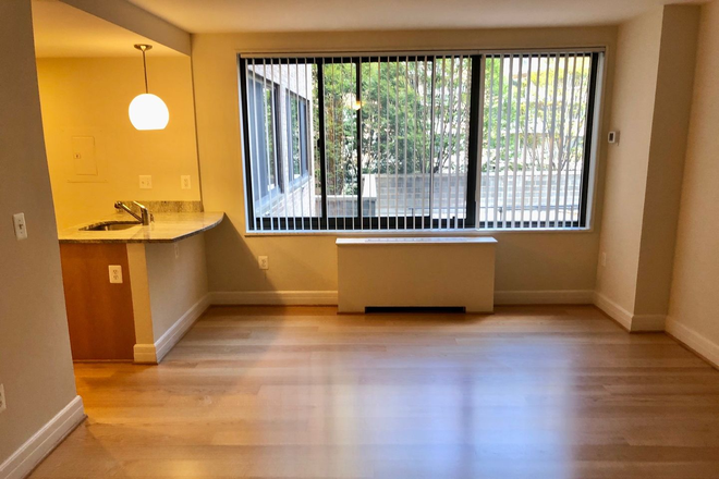 Photo - Hamilton House