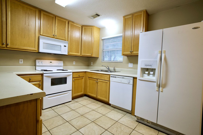 Photo - 389 Martin Ave. House