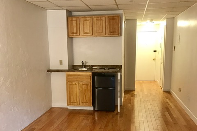 STUDIO - EXTRA LARGE STUDIO WITH NO BROKER FEE AT 854 BEACON STREET AVAILABLE NOW