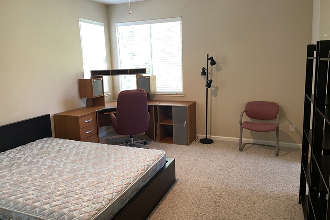 Master bedroom ($795) with private bathroom - Newer hse, $500 - $795/month, 2.6 mil to UCM, ALL utilities are included.  Email: [email removed] House