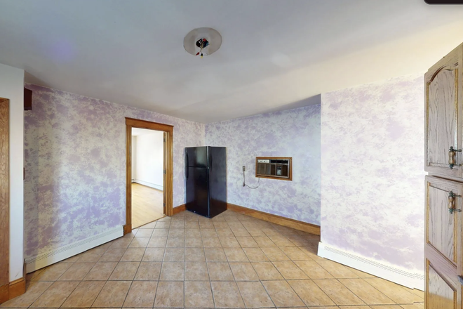 kitchen - *NO BROKERS FEE!* 2 Bed Split  1 Bath w/ LAUNDRY IN UNIT! Avail. 9/1/26! Apartments