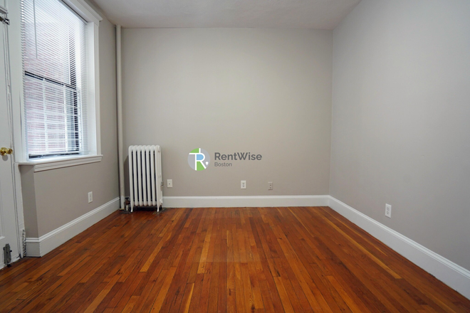 1 - FEB 2026-1BR in Brighton! - Hardwood Floors, H/HW inc! NO FEE Apartments