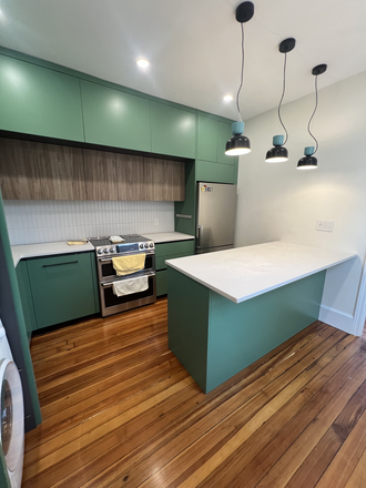 a - PRIVATE ROOF DECK, LAUNDRY IN UNIT, OH MY Condo