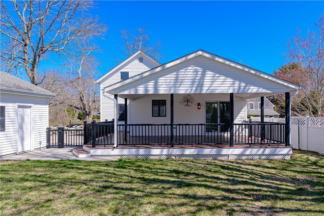 Covered Deck - Charming Home Heart of Wakefield