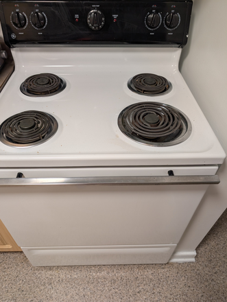 kitchen: stove and oven - Mixed-Gender Apartment in South Campus Commons 3