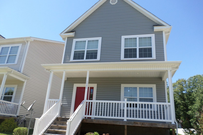  - 3 Bedroom, 2.5 House