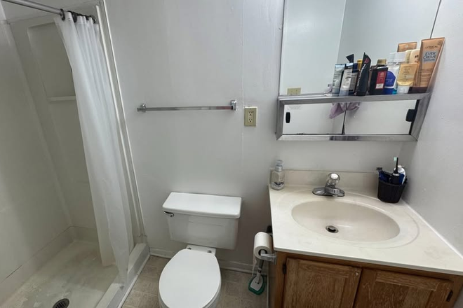 Bathroom - Foxridge Apartments