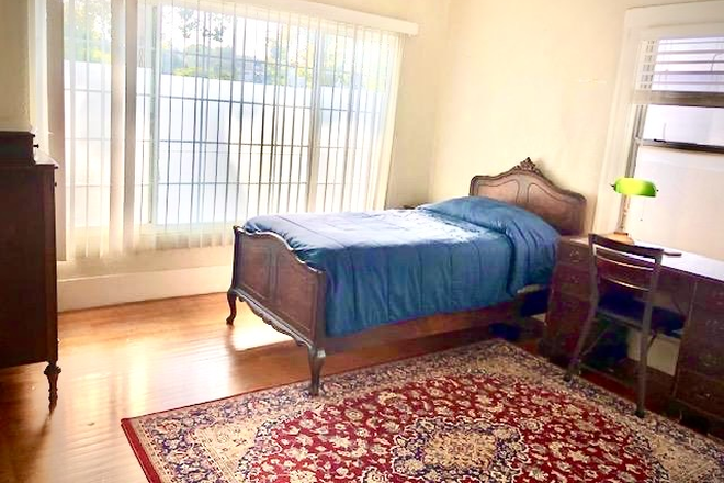 Furnished room - PRIVATE SINGLE OCCUPANCY ROOM FURNISHED ALL UTIL. INCLUDED-Near UCB on Ashby/MLK House Next BART