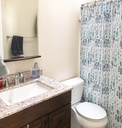 Bathroom - 3 Bed in Symphony!! Apartments