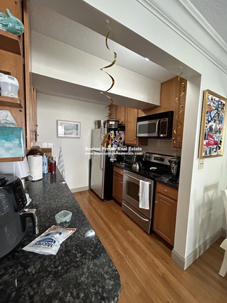 a - Oversized 1 bed *NO BROKER FEE Condo