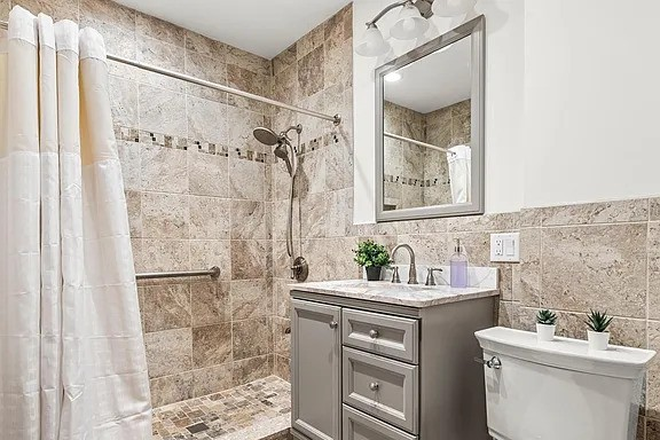 bathroom - Sublet in 3B/1Ba Unit Near Tufts Apartments