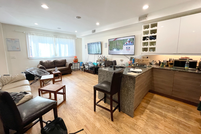 Kitchen - 275 Dorchester St., Boston, MA 02127 (South Boston) Apartments