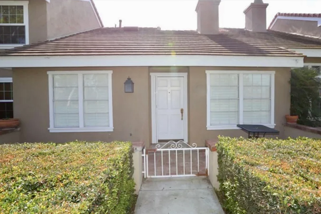 Outside Street View - Private bedroom and bathroom very close to campus