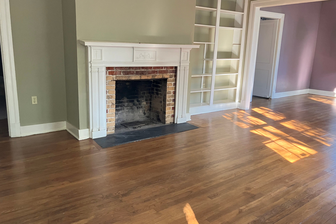 Living room - Cozy 2 bed/2 bath in Belhaven Apartments