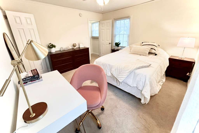 Bedroom - Private Bedroom - Summer Leasing Avaliable House