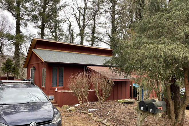 Outside/Parking - Grand Blvd Duplex