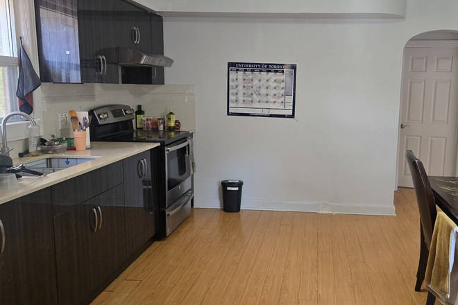 Kitchen and Lounge - Furnished Private Rooms | 7 Min walk to UTSC | All-In Pricing | Right behind from UTSC Residence