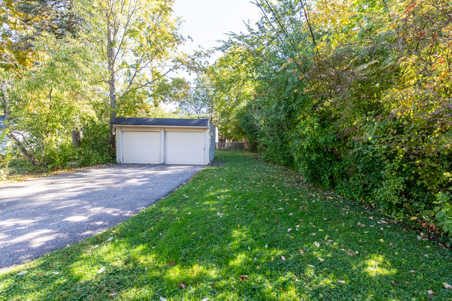 yard - Convenient and Quiet House