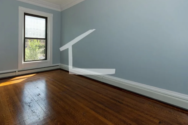 Bedroom - 3 Bedroom Bay State Rd Apartment