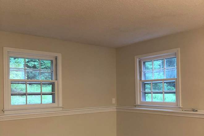 Downstairs bedroom - 3-Bedroom Duplex in Willington Duplex