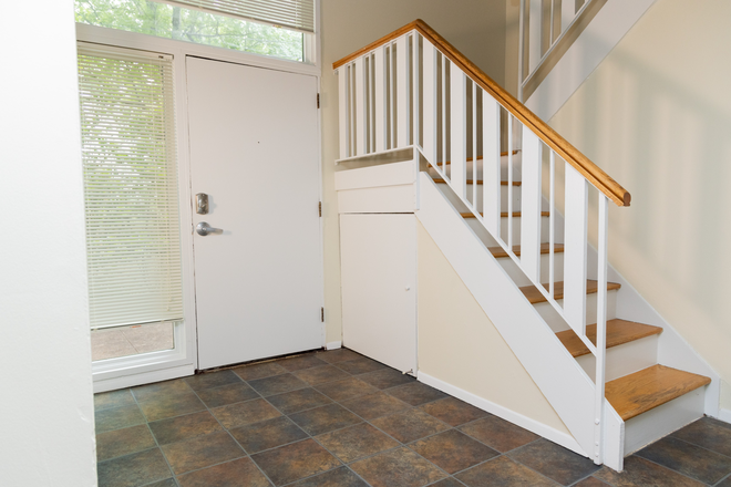 Entry in Townhouse - Various Houses and Townhouses Available Now!