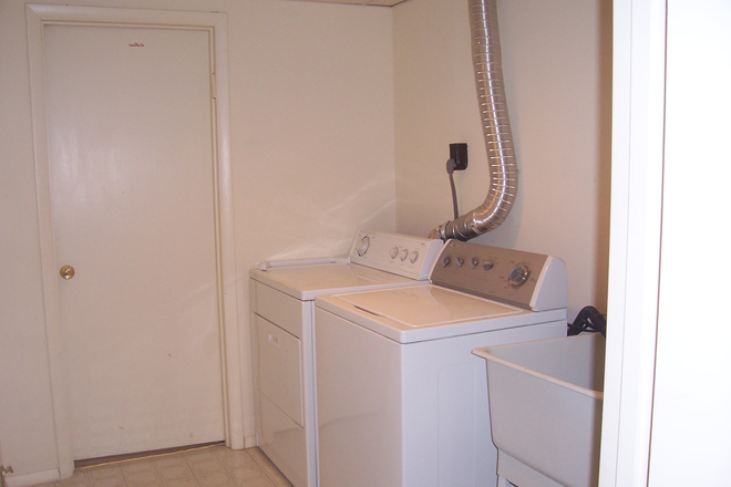 Laundry - Basement apartment inside private house 10 miles from UMCP