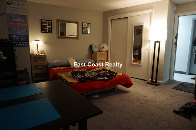 1 - AUG 1 NO FEE Studio!!! Apartments