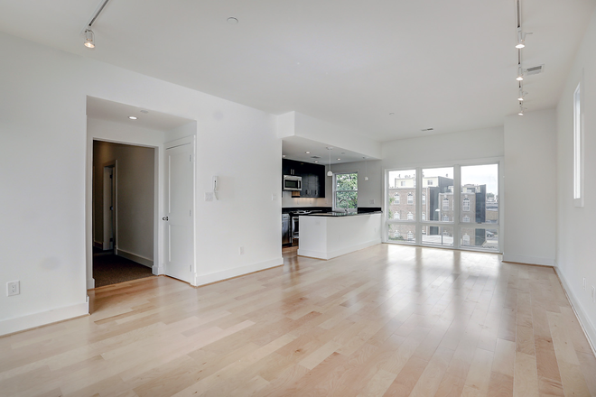 715 Kenyon NW - 715 Kenyon Street NW [3 bed 2 bath] - Roof Deck Apartments