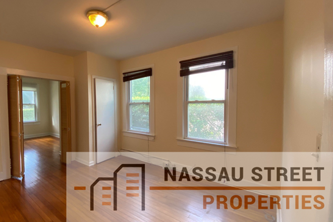 Living room - 1BR apt-Spruce St-Princeton