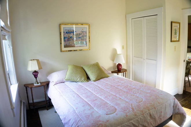 Main Bedroom - Faitg Fellows Apartments