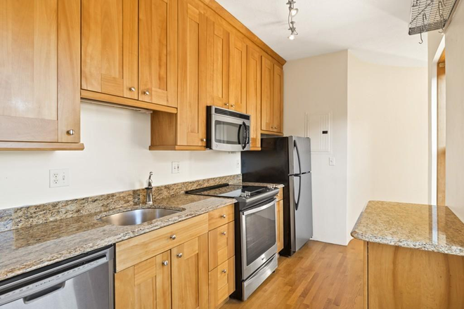 Kitchen - Top floor 3 bedroom on Columbus Ave with laundry