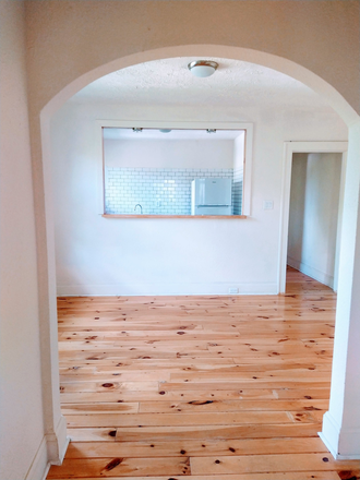 Entry - 615 Probasco Apartments