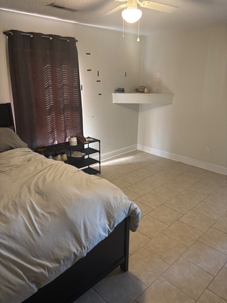 Bedroom - House close to campus