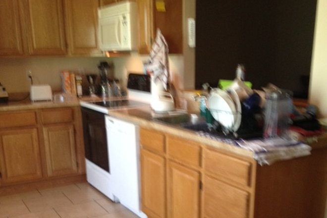 Kitchen - Godly Student(s) - Everything Included* House